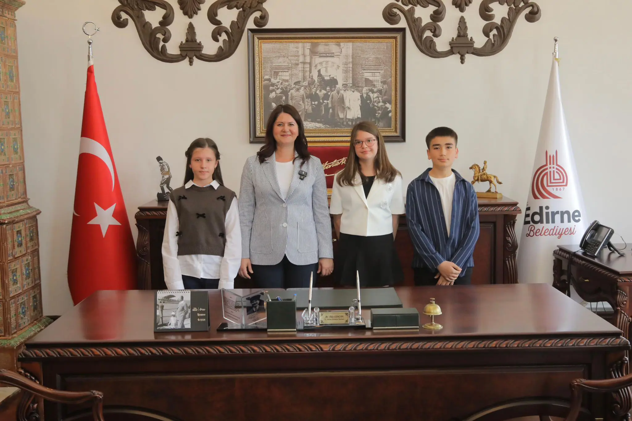 23 NİSAN’DA EDİRNE BELEDİYESİ’NDE ANLAMLI DEVİR TESLİM  galeri görseli